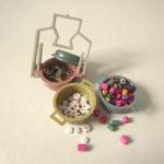 set of 3 plastic vintage fo..