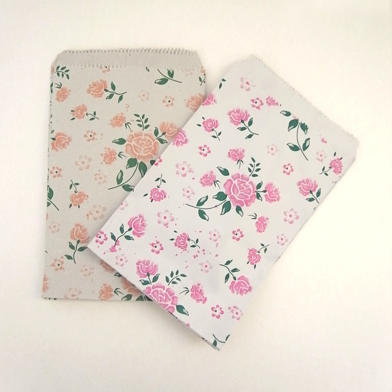 L Size 2 colors pink and coral 19 cmX13cm Set of 30 vintage flower printed flat paper gift bags gift wrap