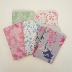 S size 6cmX9.5cm Set 50 vintage flower 4 pattern mini candy recycle paper bag
